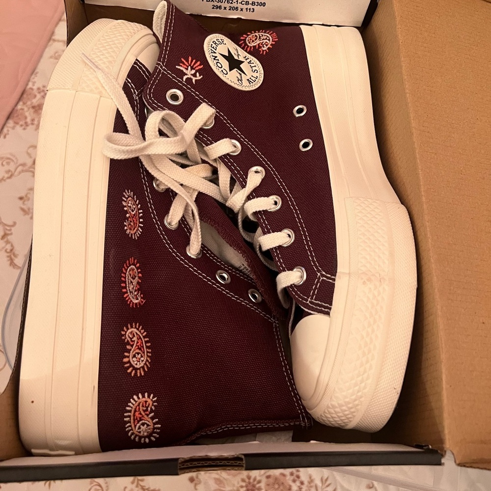 Converse Black and White Shoe Box